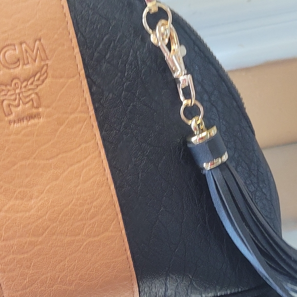 MCM pouch converted in to shoulder bag or cross body - Picture 13 of 16